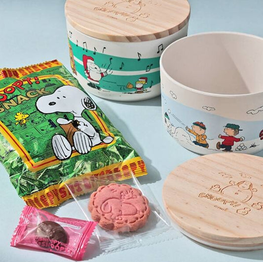 Japan PEANUTS Snoopy Christmas snacks and lunch boxes